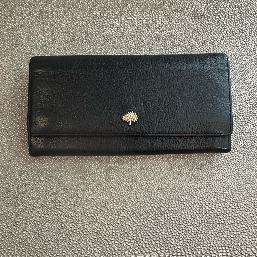 Mulberry Black and Gold Leather Wallet with Timeless Design